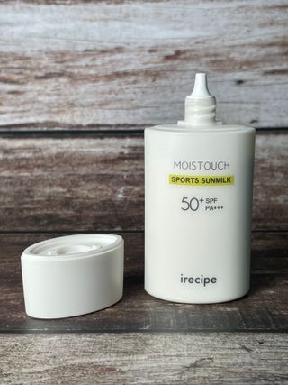 아이레시피 모이스트터치 스포츠 선밀크 50ml (SPF50+ PA+++) — 5점을 준 리뷰어가 2023년 7월 올린 사용 사진
