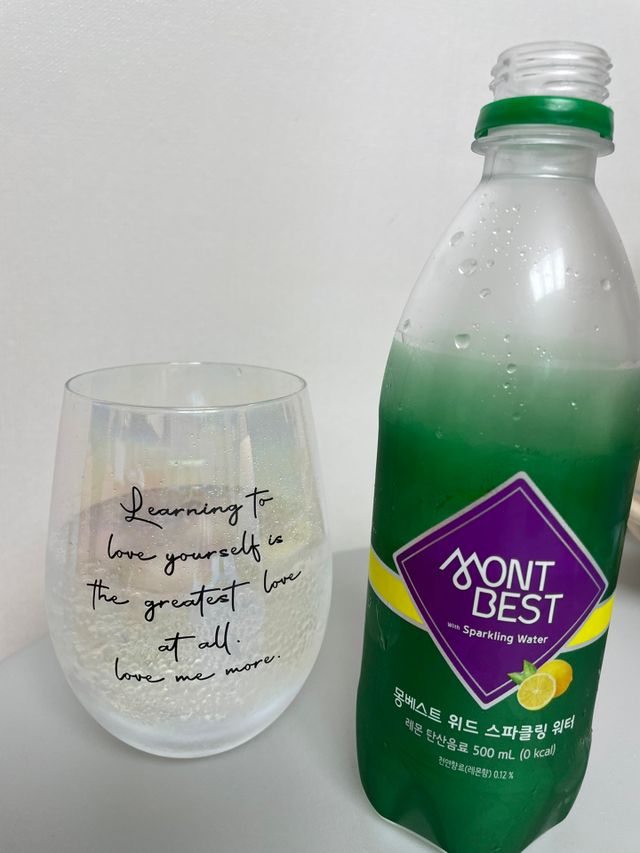 Montbest with Sparkling water Lemon OR Lime 20병(랜덤) 리뷰 사진