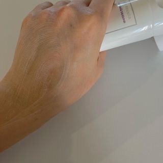 셀프 모이스처라이징 프로텍션 크림 셀프 모이스처라이징 프로텍션크림 — 4점을 준 리뷰어가 2022년 4월 올린 사용 사진