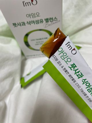 아임오 풋사과 식이섬유 밸런스 젤리 14포 — 5점을 준 리뷰어가 2021년 10월 올린 사용 사진
