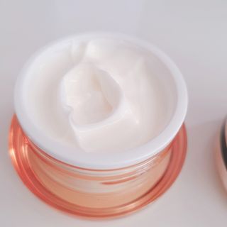 자민경 크레마카라콜 울트라 프로폴리스 하이드라 인텐스 크림 50ml — 5점을 준 리뷰어가 2021년 1월 올린 사용 사진