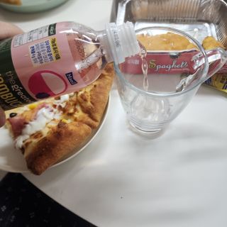 더그레잇티 콤부차 [매일유업] 더그레잇티 44kcal 콤부차 300ml *12개입 (오리지널 6개+베리리치 6개) — 4점을 준 리뷰어가 2023년 8월 올린 사용 사진