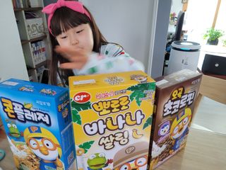 씨알푸드 뽀로로 시리얼 3종 — 5점을 준 리뷰어가 2022년 2월 올린 사용 사진