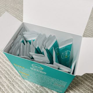 [유산균] 오마이락 장편한습관 프로바이오틱스 30P — 4.5점을 준 리뷰어가 2022년 12월 올린 사용 사진