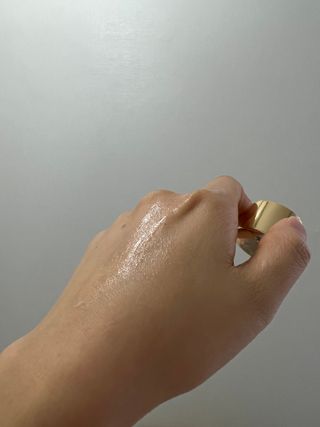산다화 비타민C 화이트닝 크림 — 5점을 준 리뷰어가 2023년 10월 올린 사용 사진