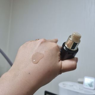 수려한 더블랙세럼 15ml — 5점을 준 리뷰어가 2022년 3월 올린 사용 사진