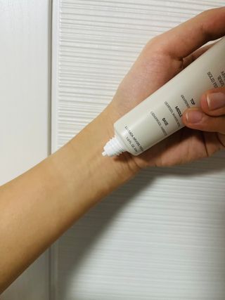 러브모아 향수 고체향수 승무원 고체향수 바르는 향수 니치향수 도손 우드세이지 앤 씨솔트 — 4.5점을 준 리뷰어가 2022년 9월 올린 사용 사진