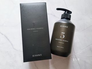 르핸스 퍼포밍 5 샴푸 비반트 포렛/베티버 포그 — 5점을 준 리뷰어가 2022년 12월 올린 사용 사진