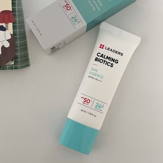 리더스코스메틱 리더스 카밍 바이오틱스 선 에센스 SPF 50+ PA++++ — 5점을 준 리뷰어가 2022년 8월 올린 사용 사진