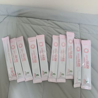 [모마네] 이너뷰티 히알루론산 비오틴 코큐텐 저분자피쉬콜라겐 - 3 g 30포 ★석류맛 — 4점을 준 리뷰어가 2021년 12월 올린 사용 사진