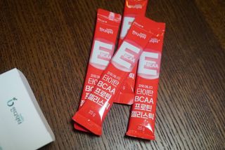 [인디닥터] 타이탄 BCAA 프로틴 젤리스틱 — 5점을 준 리뷰어가 2022년 5월 올린 사용 사진