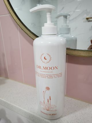 프리[닥터문] 유산균 락토케어 질경초 여성청결제 1000ml (젤타입) — 5점을 준 리뷰어가 2022년 7월 올린 사용 사진