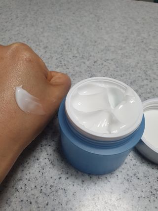 Dr.느루벗 느루벗 모이스쳐 24 크림 — 5점을 준 리뷰어가 2021년 1월 올린 사용 사진