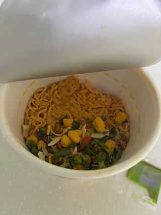 NISSIN 닛신 컵누들  4종 - 씨푸드오리지날, 씨푸드 스파이시, 씨푸드 커리, 씨푸드 XO소스 — 5점을 준 리뷰어가 2023년 1월 올린 사용 사진