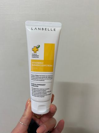 랑벨 비타 에너지 잡티 크림 75ml (피부 속 기미완화크림) — 4점을 준 리뷰어가 2022년 6월 올린 사용 사진