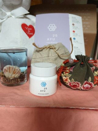 AYU25[아유트웬티파이브]다마스크로즈워터 베이스 천연 수분 촉촉 크림 — 4점을 준 리뷰어가 2021년 4월 올린 사용 사진
