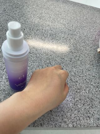 바르셀 수분로션 수분크림 보습 탄력 주름개선 인텐시브 리포좀 크림 C1 50ml — 5점을 준 리뷰어가 2021년 11월 올린 사용 사진