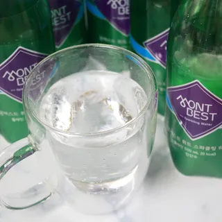 몽베스트 Montbest with Sparkling water Plain 20병 — 5점을 준 리뷰어가 2022년 11월 올린 사용 사진