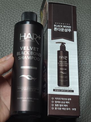 헤어플러스 블랙 컬러본드 샴푸 트리트먼트 300ml — 4점을 준 리뷰어가 2021년 5월 올린 사용 사진