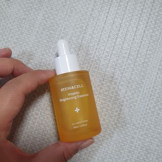 체르엠 스템앤셀 비타민 브라이트닝 에센스 30ml 1개 — 4.5점을 준 리뷰어가 2021년 10월 올린 사용 사진