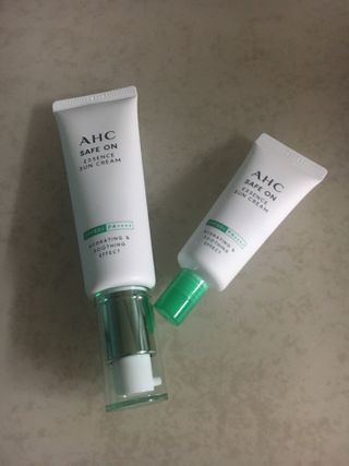 [AHC] 세이프온 에센스 선크림 올리브영 스페셜 증정 기획세트 — 5점을 준 리뷰어가 2022년 6월 올린 사용 사진