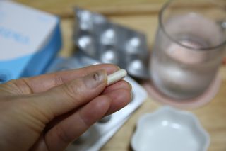 [지셀라] 프로바이오틱스 100억 유산균 보장 (1개월분 / 350mg X 30캡슐) — 5점을 준 리뷰어가 2023년 6월 올린 사용 사진