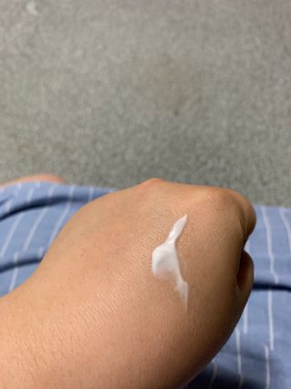 산수시 아쿠아 베네핏 24h 수부지 물광 속건조 수분크림 50ml — 3점을 준 리뷰어가 2021년 7월 올린 사용 사진