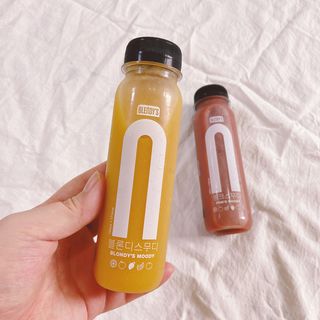 BLENDY'S 핑크 스무디+블론디 스무디 — 4점을 준 리뷰어가 2021년 10월 올린 사용 사진