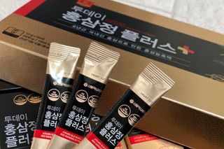 서울약사신협_투데이홍삼정플러스스틱_10g x 60포 — 5점을 준 리뷰어가 2021년 7월 올린 사용 사진