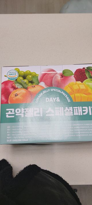 참앤들황토농원 10가지 맛, 입맛대로 스페셜하게~ 가볍게 한 포 땡! 곤약젤리 스페셜 패키지 130ml x 30포 — 4점을 준 리뷰어가 2022년 12월 올린 사용 사진