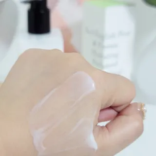 줄라이 모닝 _ JULY MORNING 줄라이모닝 하이드레이팅 퍼퓸드 바디앤핸드 에멀젼 — 5점을 준 리뷰어가 2021년 9월 올린 사용 사진