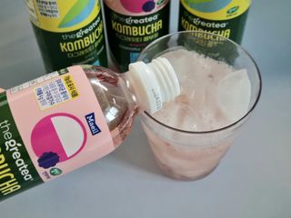 더그레잇티 콤부차 [매일유업] 더그레잇티 44kcal 콤부차 300ml *12개입 (오리지널 6개+베리리치 6개) — 4점을 준 리뷰어가 2023년 8월 올린 사용 사진