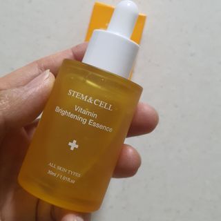 체르엠 스템앤셀 비타민 브라이트닝 에센스 30ml 1개 — 4점을 준 리뷰어가 2021년 12월 올린 사용 사진