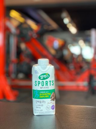 셀렉스스포츠 셀렉스 스포츠 웨이 프로틴 초콜릿 _ 330ml x 12팩 — 5점을 준 리뷰어가 2021년 5월 올린 사용 사진