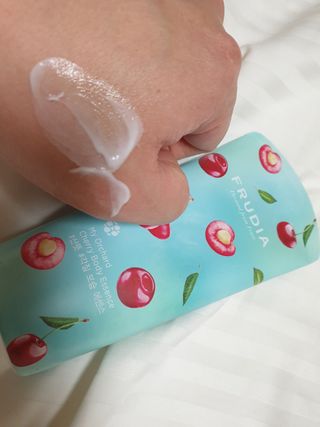 [후르디아] 과즙 뿜뿜_체리 바디워시+바디에센스 세트 — 5점을 준 리뷰어가 2020년 12월 올린 사용 사진