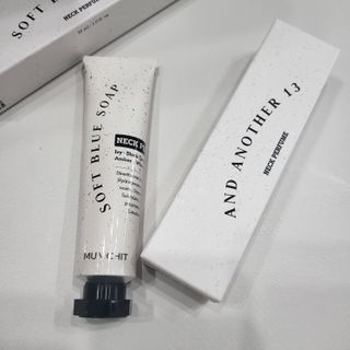 멈칫(MUMCHIT) 넥퍼퓸 NECKPERFUME 2가지 향 — 4점을 준 리뷰어가 2021년 11월 올린 사용 사진
