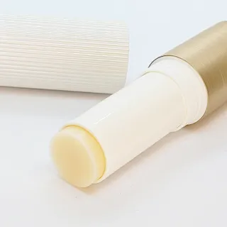[사가수] 민감피부를 위한 진정 항산화 안티에이징, 더사가오브수 효혜윤 보태니컬 에너지 아이포올 스틱 — 4.5점을 준 리뷰어가 2023년 2월 올린 사용 사진