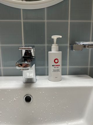 아토캐논(ATO CANNON) 아토캐논 고보습 바디로션 200ml — 5점을 준 리뷰어가 2022년 12월 올린 사용 사진