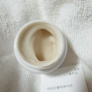 AYU25[아유트웬티파이브]다마스크로즈워터 베이스 천연 수분 촉촉 크림 — 5점을 준 리뷰어가 2021년 2월 올린 사용 사진