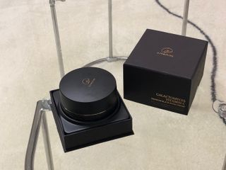 오투에니원 갈락토미세스 비타민 C 프리미엄 블랙스완 크림 50g — 5점을 준 리뷰어가 2023년 2월 올린 사용 사진