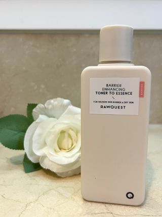 로우퀘스트 베리어 인핸싱 토너투에센스 200ml — 5점을 준 리뷰어가 2023년 10월 올린 사용 사진