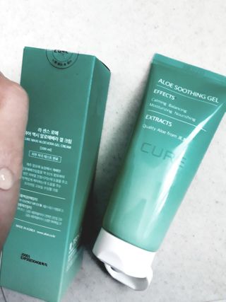 김정문알로에 큐어 큐어 맥시 알로에베라 겔 크림 — 5점을 준 리뷰어가 2021년 2월 올린 사용 사진