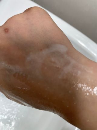 벨먼 내추럴스파 수분광채 스크럽 바디워시 600ml 5종 — 5점을 준 리뷰어가 2022년 5월 올린 사용 사진