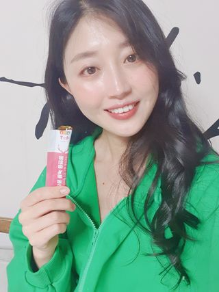[몸엔용] 녹용 담은 탱탱 콜라겐 녹용 콜라겐 젤리 15g x 20포 — 5점을 준 리뷰어가 2022년 4월 올린 사용 사진