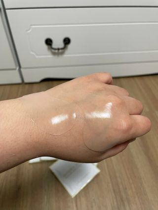 퀸즈홀릭 라이스 보내티컬 아이 마스크 퀸즈홀릭 X 레아라 다이아포스 라이스 보태니컬 링클 리프팅 아이 마스크 7매 1BOX — 5점을 준 리뷰어가 2022년 5월 올린 사용 사진
