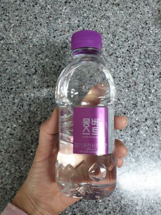 몽베스트 [MONTBEST] 330mL 20병 — 5점을 준 리뷰어가 2021년 10월 올린 사용 사진