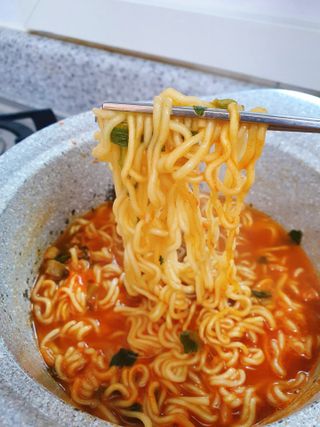 [풀무원] 자연은맛있다 정면, 백면, 홍면  세트 — 5점을 준 리뷰어가 2021년 4월 올린 사용 사진