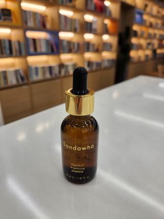스킨큐어 산다화 비타민c 화이트닝 에센스 30ml — 5점을 준 리뷰어가 2023년 10월 올린 사용 사진