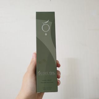 올리브 오일 스킨케어 컴퍼니 [OOSC] 보송보송한 내추럴리 너리시드 핸드크림 125ml — 5점을 준 리뷰어가 2021년 5월 올린 사용 사진