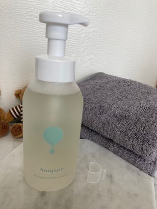 아미퓨어 [라이브] 피부장벽 강화를 위한 머랭 버블 클렌저 천연계면활성제로 온가족 사용가능 — 5점을 준 리뷰어가 2021년 6월 올린 사용 사진